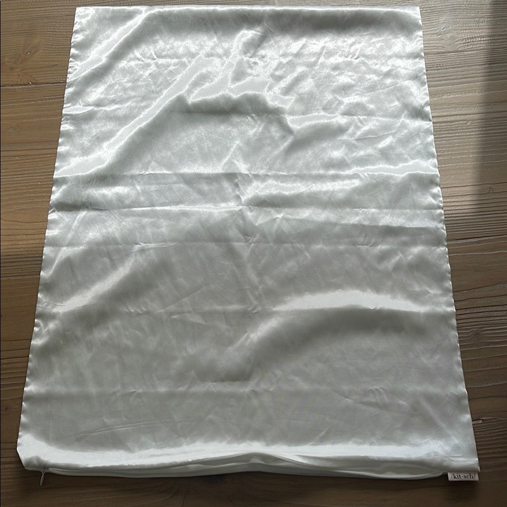 Kitsch Queen White/Ivory Satin Pillowcase